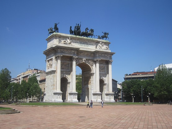 Pictures of Milan - Arch of Peace