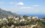 Blicke über die Amalfiküste–Die Gärten der Villa Cimbrone in Ravello