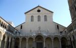 Mittelalterlicher Glanz in der Kathedrale San Matteo in Salerno 