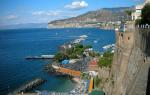 Summer holiday in Sorrento: beach, sun, lemonade and limoncello