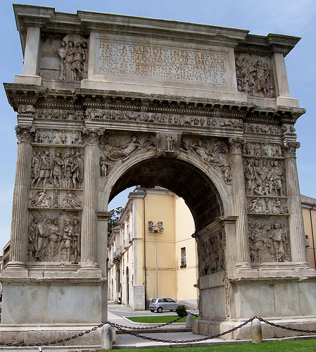 Ten reasons to visit Campania - Arch of Trajan, Benevento