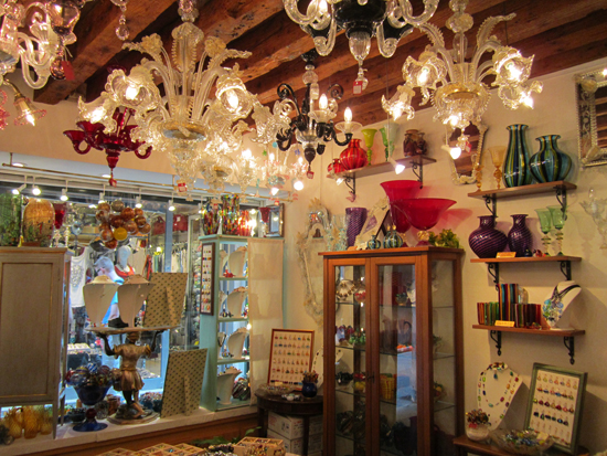 Lovely chandeliers, home goods and jewelry made with Murano glass at Atmosfera Veneziana, Photo credit: Leslie Rosa